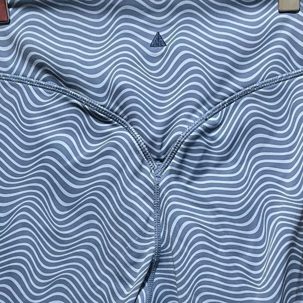 BALANCE ATHLETICA Vitality The Storm Rider Short in Oasis Size Small - Picture 9 of 11